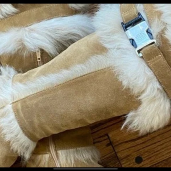 These gorgeous Coach winter boots will get you compliments. - Picture 15 of 16